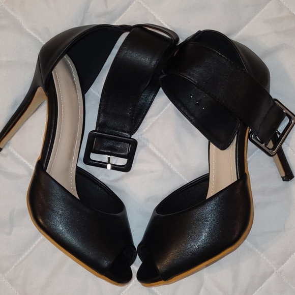 Women's Black Peep Toe Stiletto Heeled Pumps - Picture 4 of 8